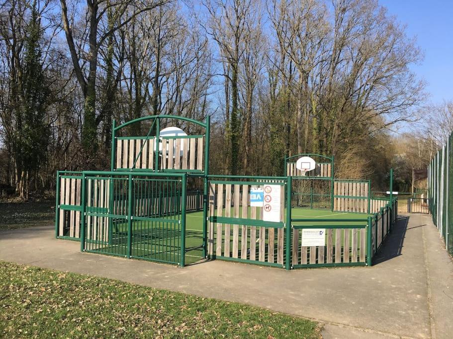 Gite D'Etape Du Tilleul, 4-8 Personnes La Celle-les-Bordes Zewnętrze zdjęcie